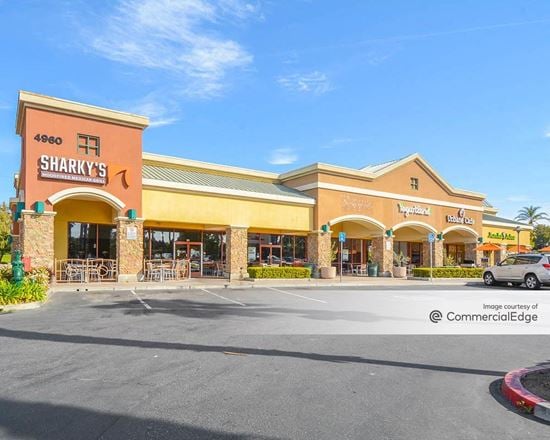 Ventura Riviera Plaza