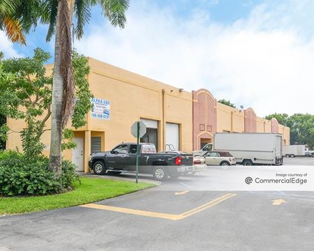 Industrial space for Rent at 2392 West 80th Street in Hialeah