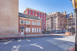 2 E Market St