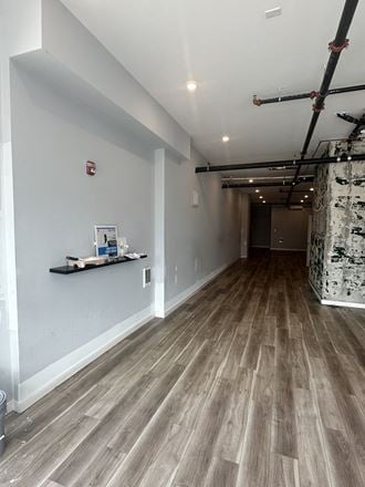 2033 E Lehigh Ave