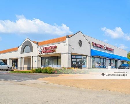 Retail space for Rent at 3033 West Parker Road in Plano