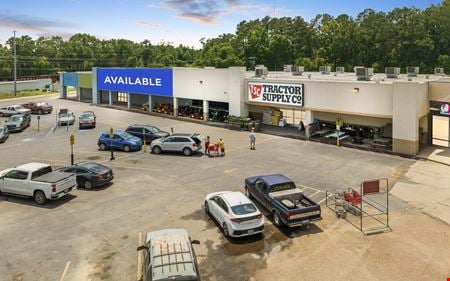Retail space for Rent at 723 U.S. 165 in Oakdale