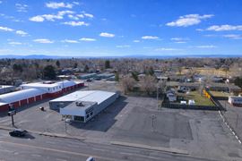 2046 Grand Ave