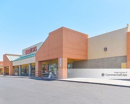 Retail space for Rent at 1219 Olive Drive in Bakersfield
