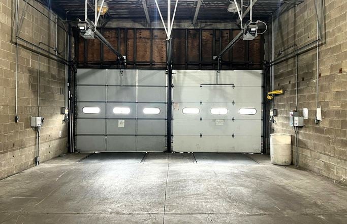 Warehouse / Light Industrial / Flex FOR LEASE