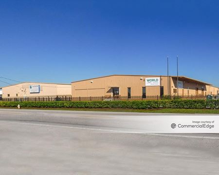 Industrial space for Rent at 3551 Old Metro Pkwy in Fort Myers