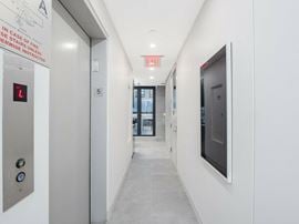 108 E 60th St