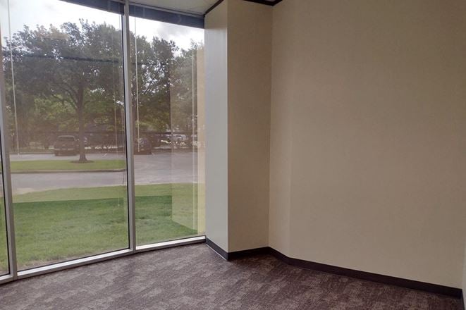 Workstyle Flexible Spaces - 11011 Richmond Ave