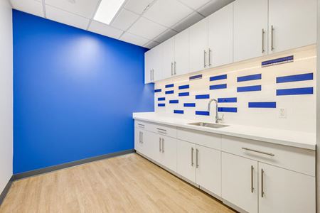 304      Space Photo Gallery 9