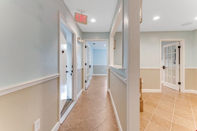 555 W Granada Boulevard E7