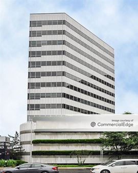 4 Stamford Plaza