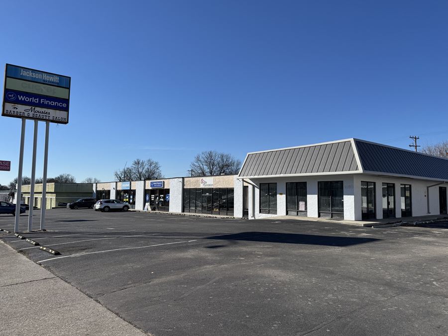 2115 E Magnolia Ave-Retail Center