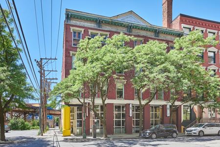 Office space for Rent at 812-14 N. Franklin Street in Chicago