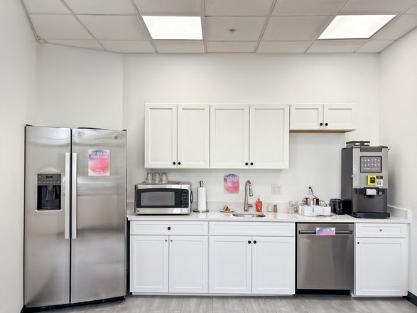 Regus - West Des Moines - Lakes Pkwy