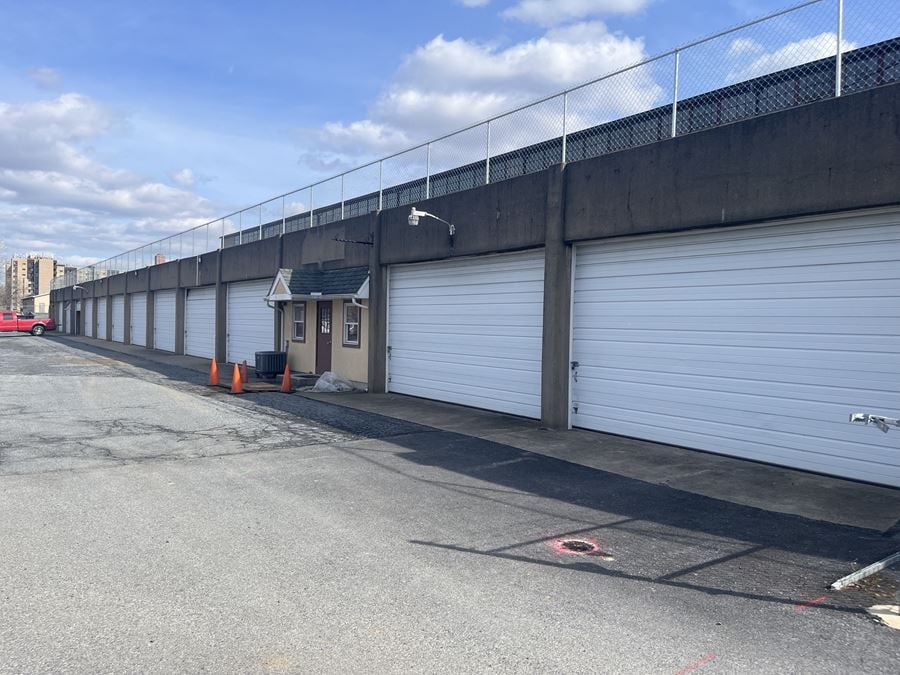 425 W Chocolate Ave