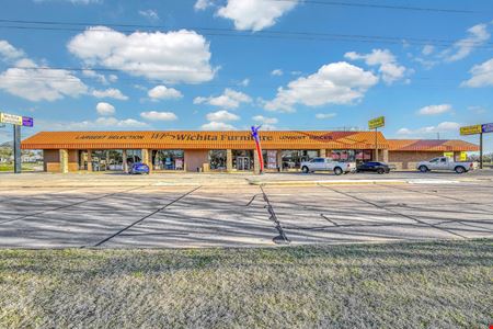 Photo of commercial space at 1127 NW Cache Rd. in Lawton
