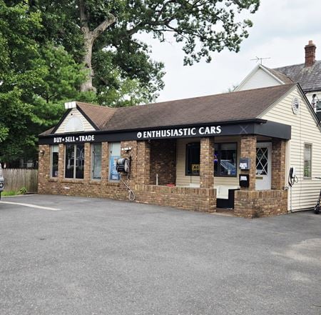 Retail space for Sale at 120 Woodbridge Avenue in Highland Park