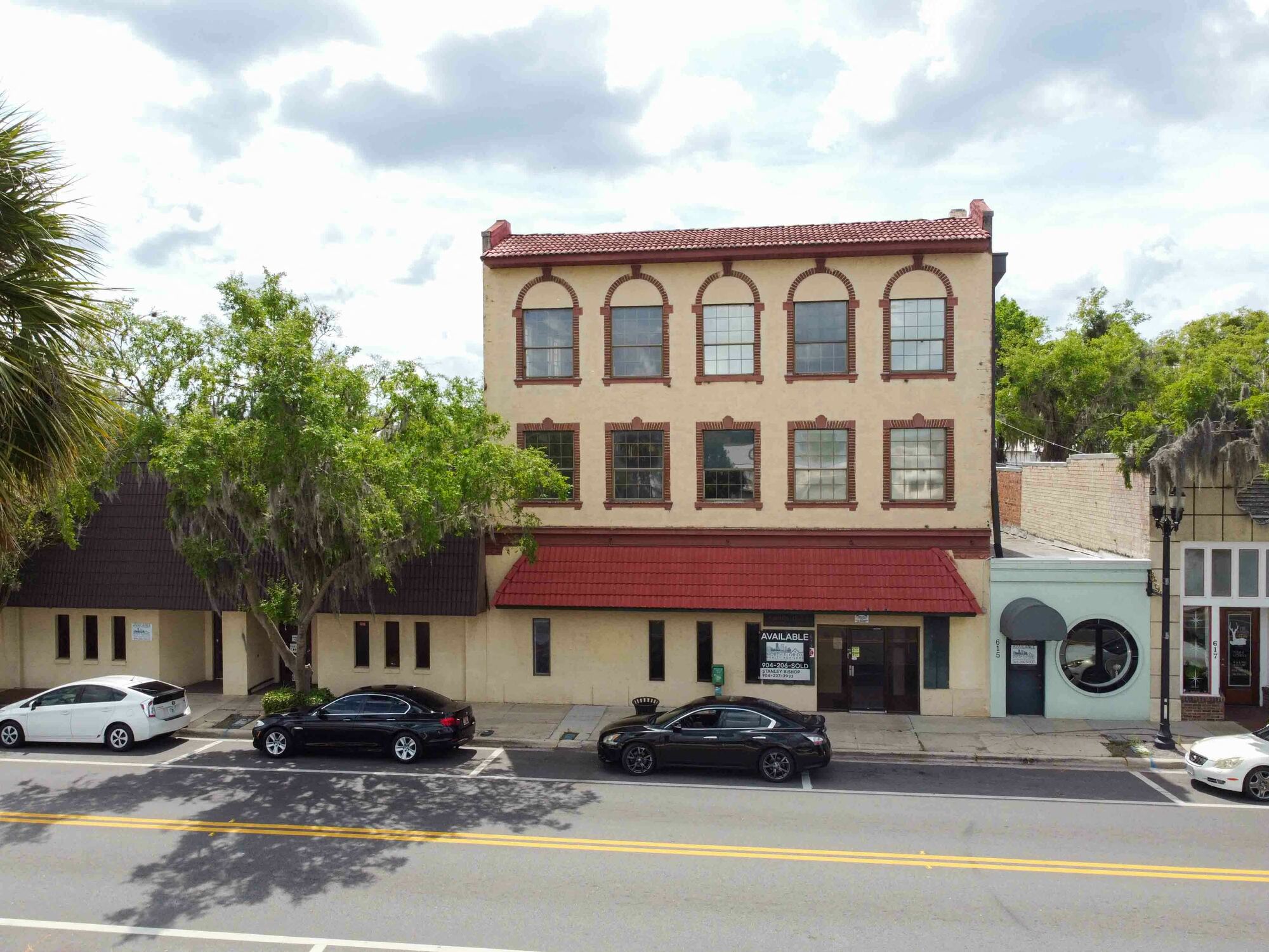 607 Saint Johns Ave, Palatka, FL 32177