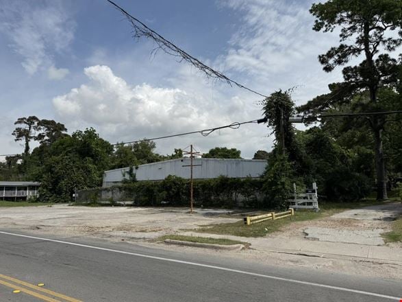 1922 W MAIN ST BAYTOWN TX- 6,250sf Flex Bldg, 0.88 Acre