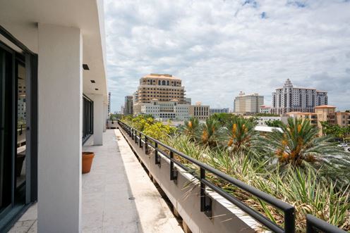 1701 Ponce De Leon Blvd