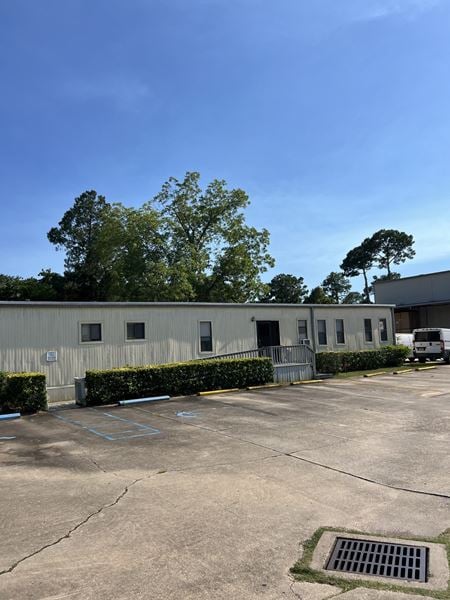 Photo of commercial space at 735 N Fairfield Dr in Pensacola