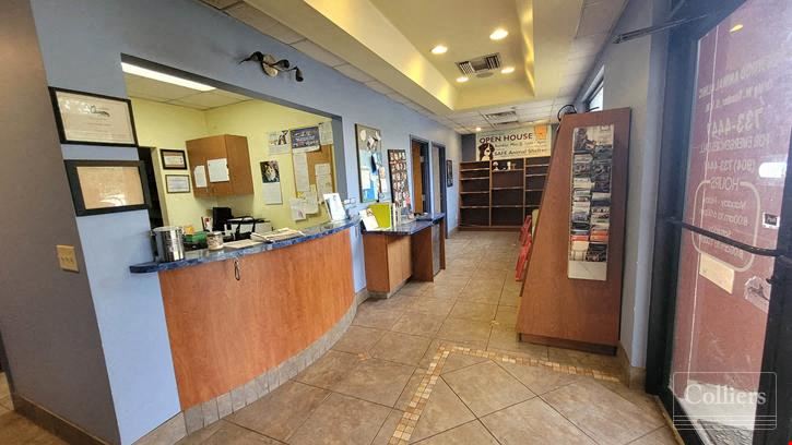 Former Veterinarian Clinic Available on San Jose Blvd.