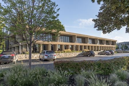 74 West Long Lake Office Building - Bloomfield Hills