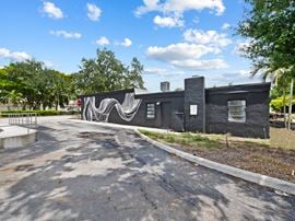 1416 NE 4th Ave