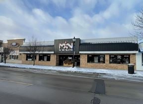 Retail/Showroom/Warehouse Building For Sale