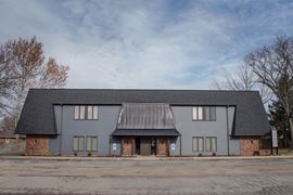 6919 N Knoxville Ave