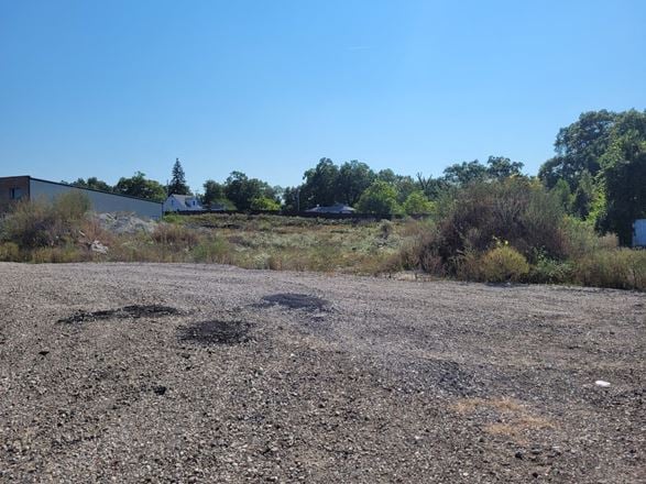 5555 W Ridge Rd (Lot 2)