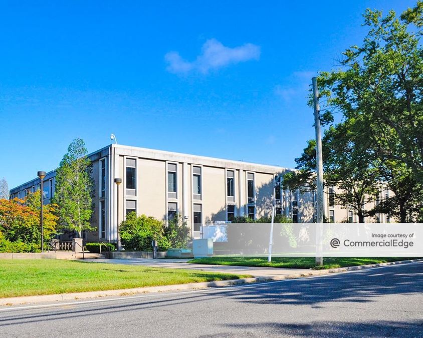 120 Hicksville Road, Massapequa, NY 11758