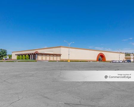 Commercial space for Rent at 2200 North Tustin Avenue in Orange