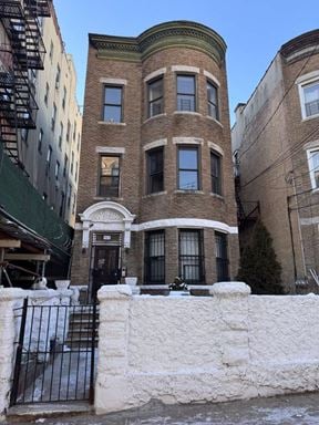 907 Summit Ave