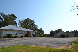 112 N Lee Dr