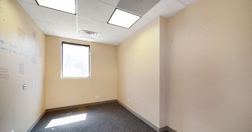 129 S Roselle Rd
