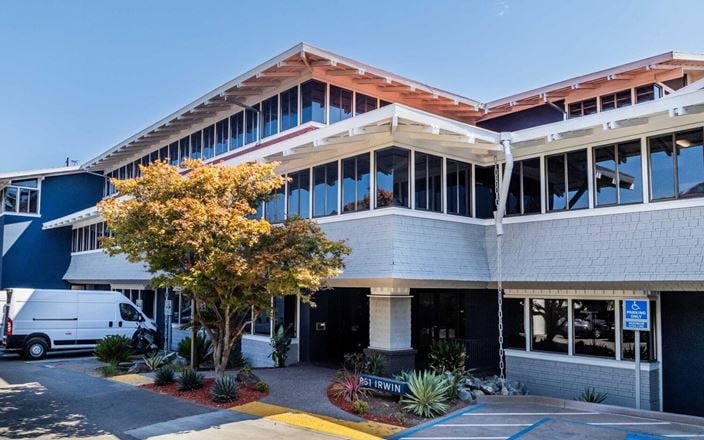 851 Irwin St | 29,923 SF | Office Building