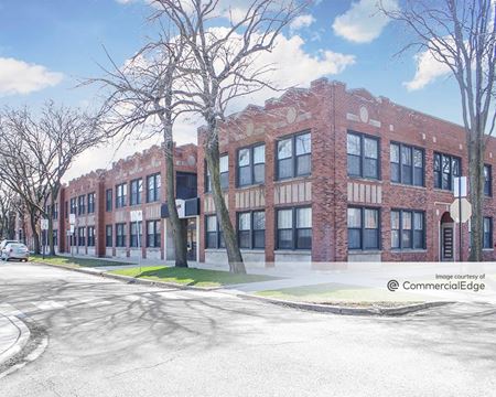 Office space for Rent at 4660 North Ravenswood Avenue in Chicago