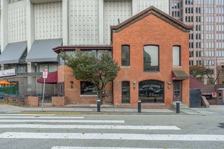Retail space for Rent at 1714 Cherry St in Philadelphia