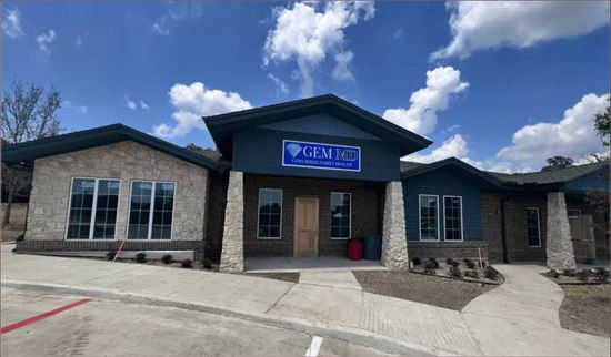1944 N Lake Shore Dr - Executive Offices Available