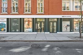 254 W 10th St