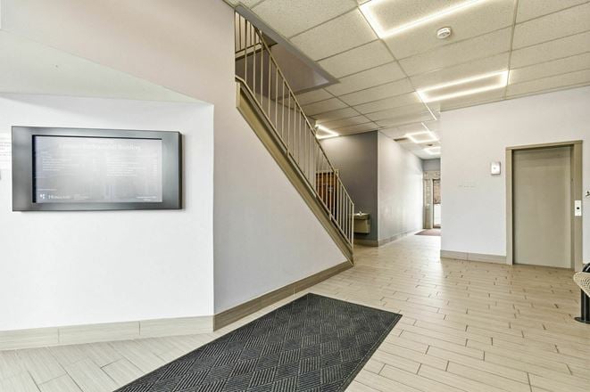 Lyndon Professional Building