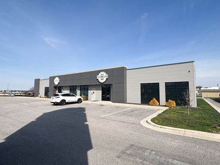 Office space for Sale at 1507-1527 E Lark St in Springfield