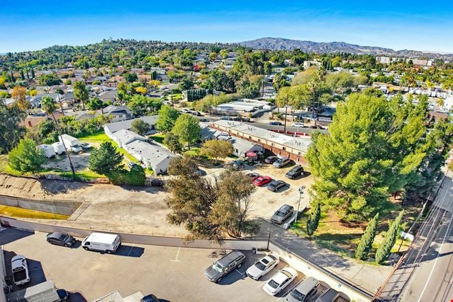 12215 N. San Fernando Rd