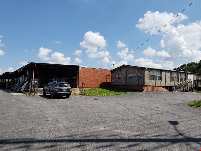 Single-Tenant Industrial + Yard Space