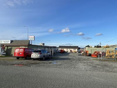 2615 Commercial Avenue