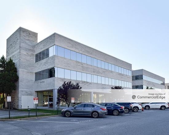 Franklin Avenue Plaza - 1305 Franklin Avenue