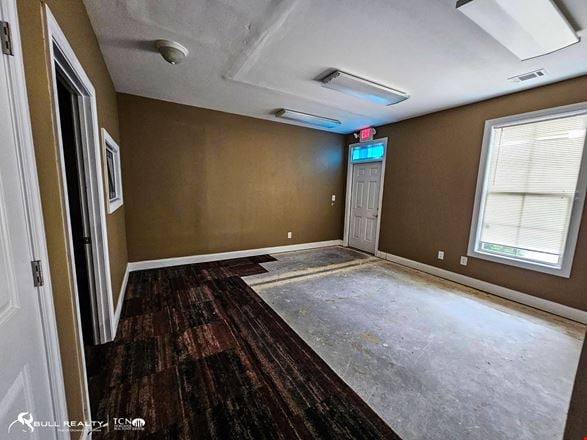 Holly Springs Office Suite | ±1,300 SF
