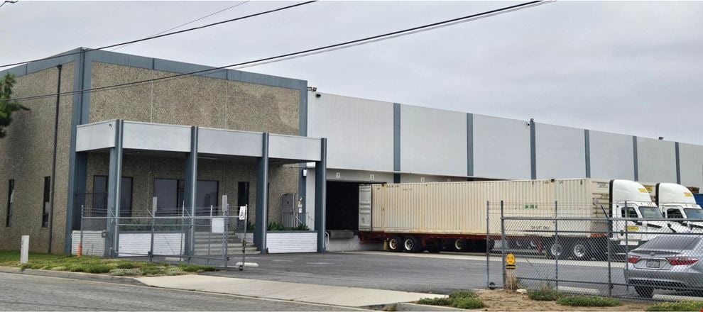 Industrial space for Rent at 13930 Gannet St in Santa Fe Springs