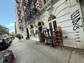 111 E 7th St